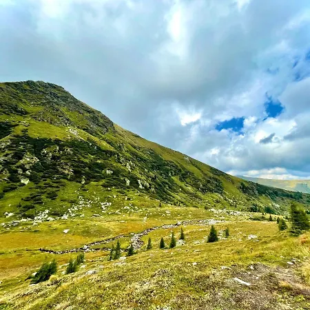 Mit Zirbitzblick * Monchegg