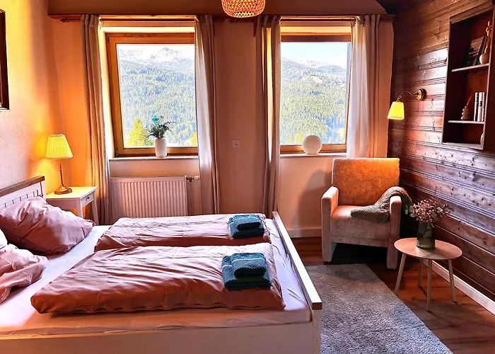 Holiday home Mit Zirbitzblick *